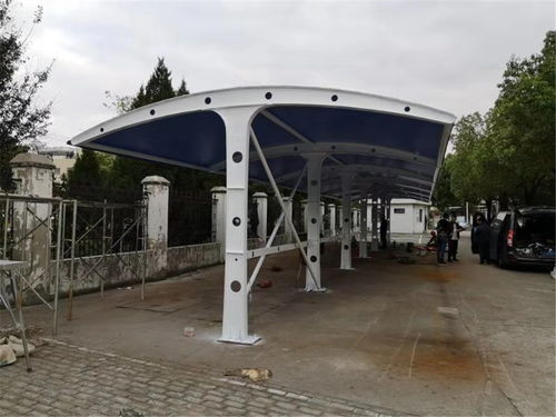 汽车也需“避风港” 帷韬户外用品汽车棚，守护爱车的贴心伴侣